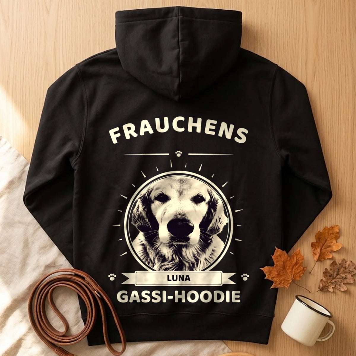 Frauchens Gassi-Hoodie Rückendruck Flatlay mit Leine und Herbstblättern | Lil Snouts