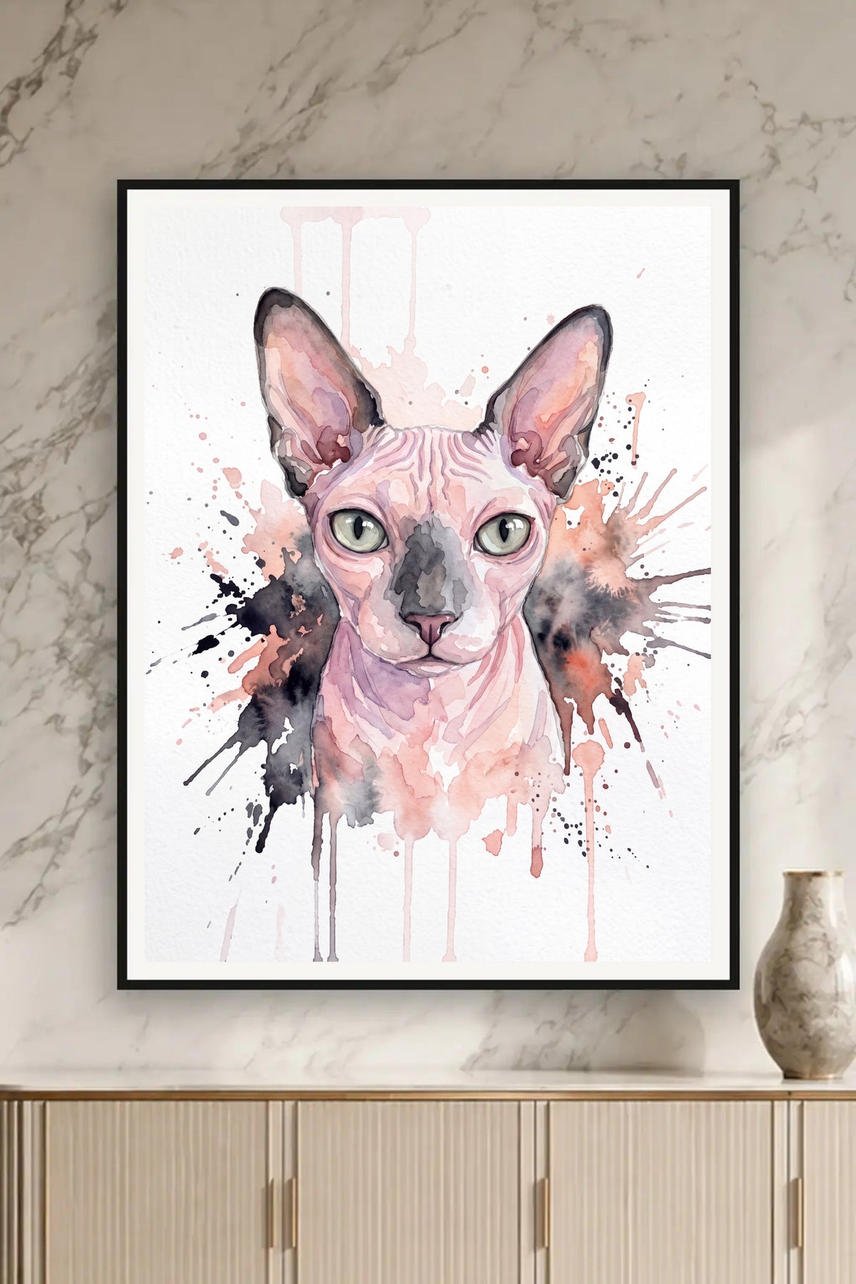 Poster im Wohnzimmer: Deine Katze als Aquarell-Farbspritzer – personalisiertes Katzenportrait