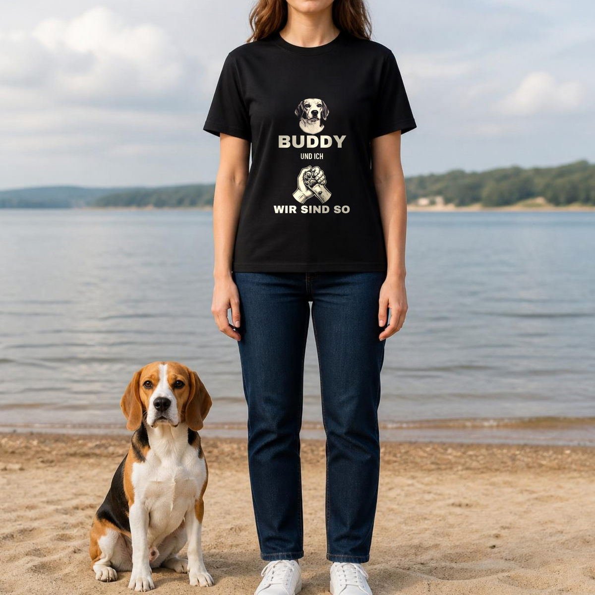 Getragenes Mockup Wir sind so Hand und Pfote Shirt