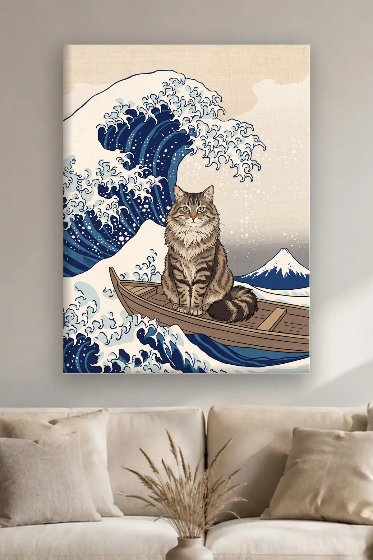 Leinwand im Wohnzimmer: Deine Katze in der Grossen Welle – personalisiertes Katzenportrait